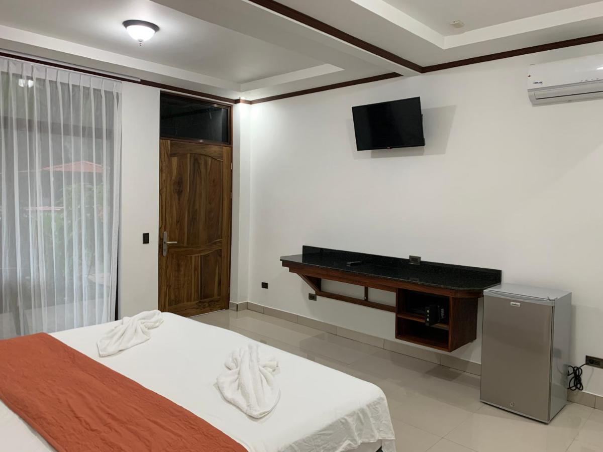 Hotel Manuel Antonio Park Bagian luar foto
