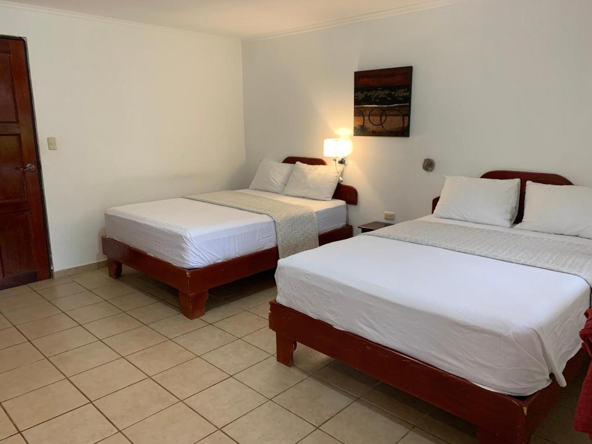 Hotel Manuel Antonio Park Bagian luar foto